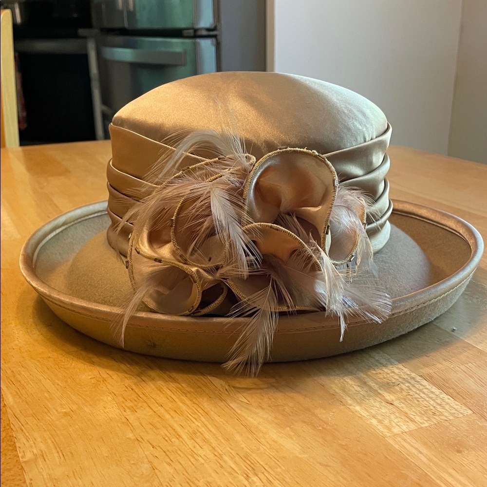 Elegant Tan Women's Hat with Feather Embellishments